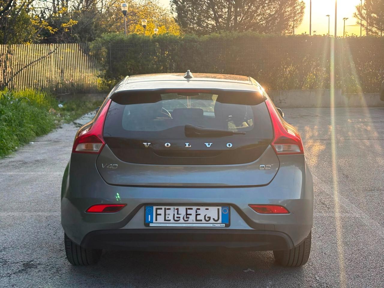 Volvo V40