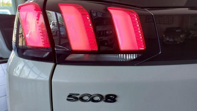 PEUGEOT 5008 BlueHDi 130 S&S Business 7 Posti