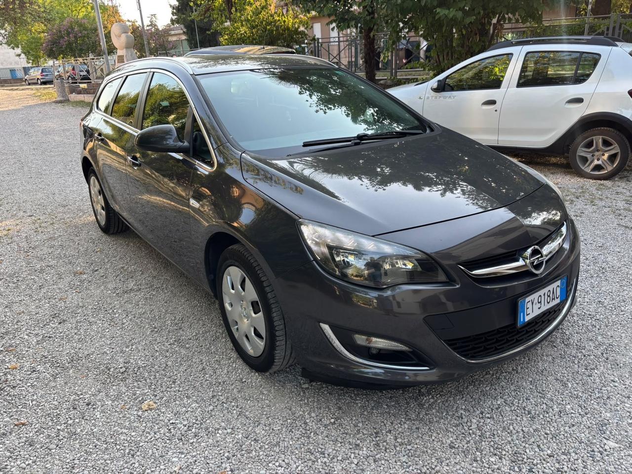 Opel Astra 1.4 benzina GPL Sports anno 2015