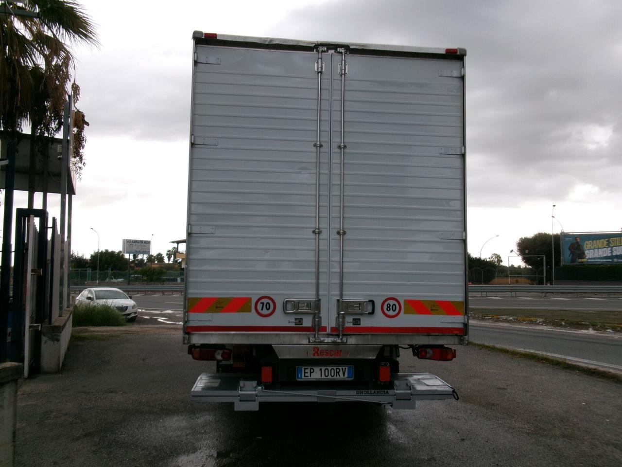 Iveco EUROCARGO 180/28 E6 FURGONE 9.60+ PEDANA **MOTORE NUOVO**