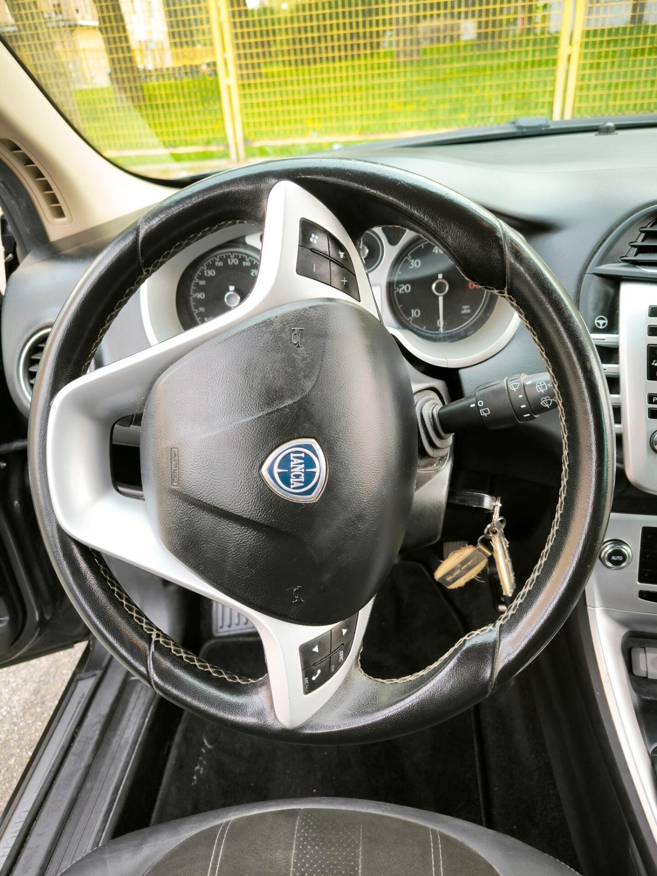 Lancia Delta 1.6 MJT DPF Platino