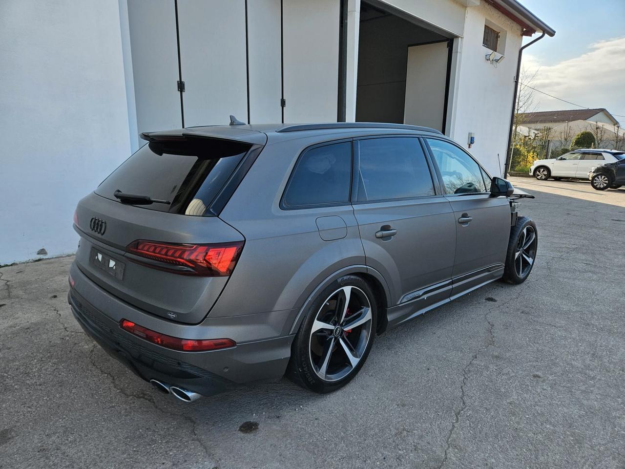 Audi SQ7 4.0 tdi Sport quattro tiptronic 7 pti INCIDENTATA
