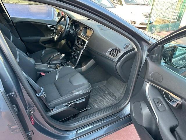 Volvo V40 D2 1.6 Momentum