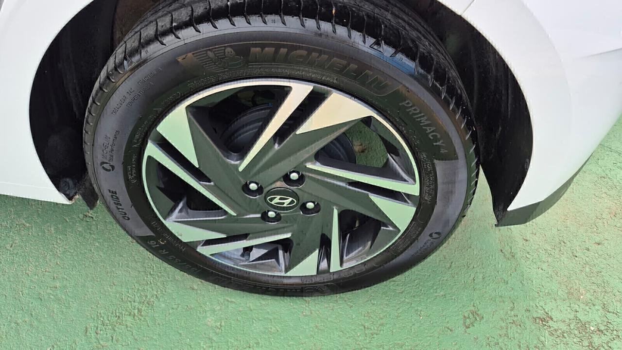 Hyundai i20 1.2 MPI MT Connectline