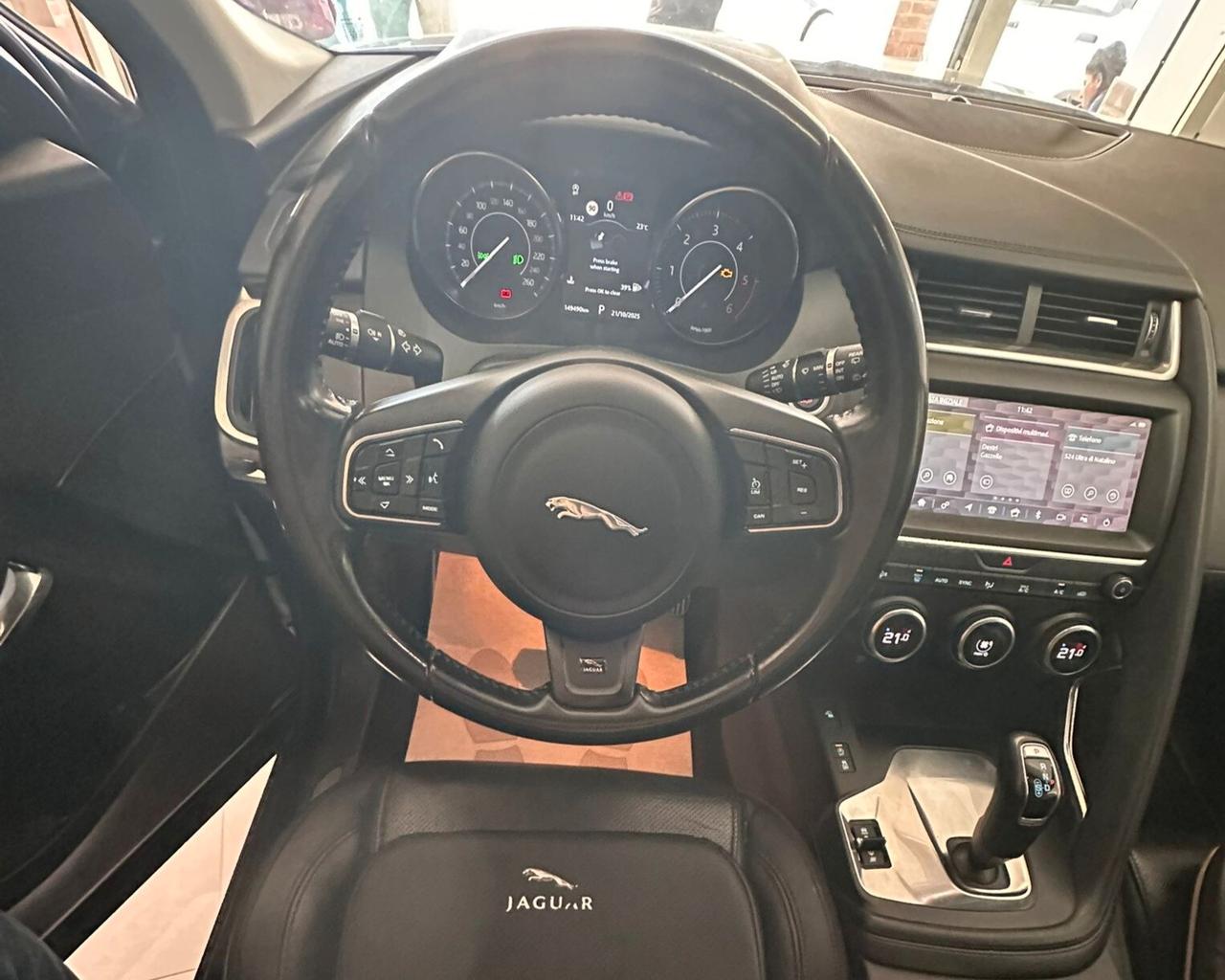 Jaguar E-Pace 2.0D 150 CV AWD aut. R-Dynamic HSE