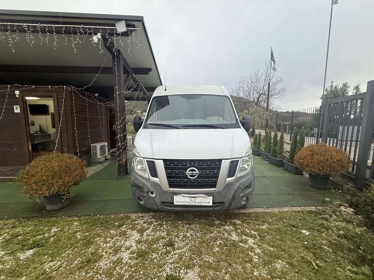 NISSAN NV 400