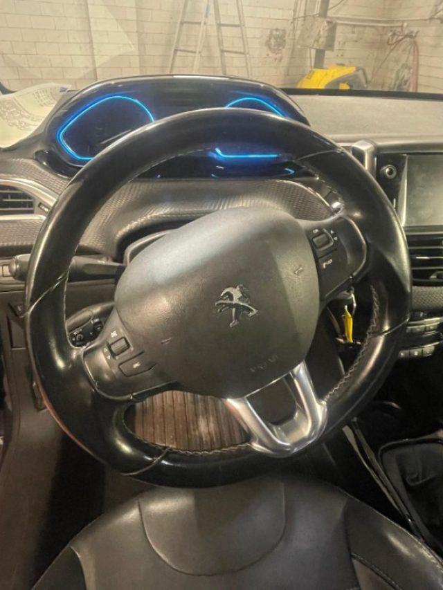 PEUGEOT 2008 1° serie PureTech 82 S&S Allure