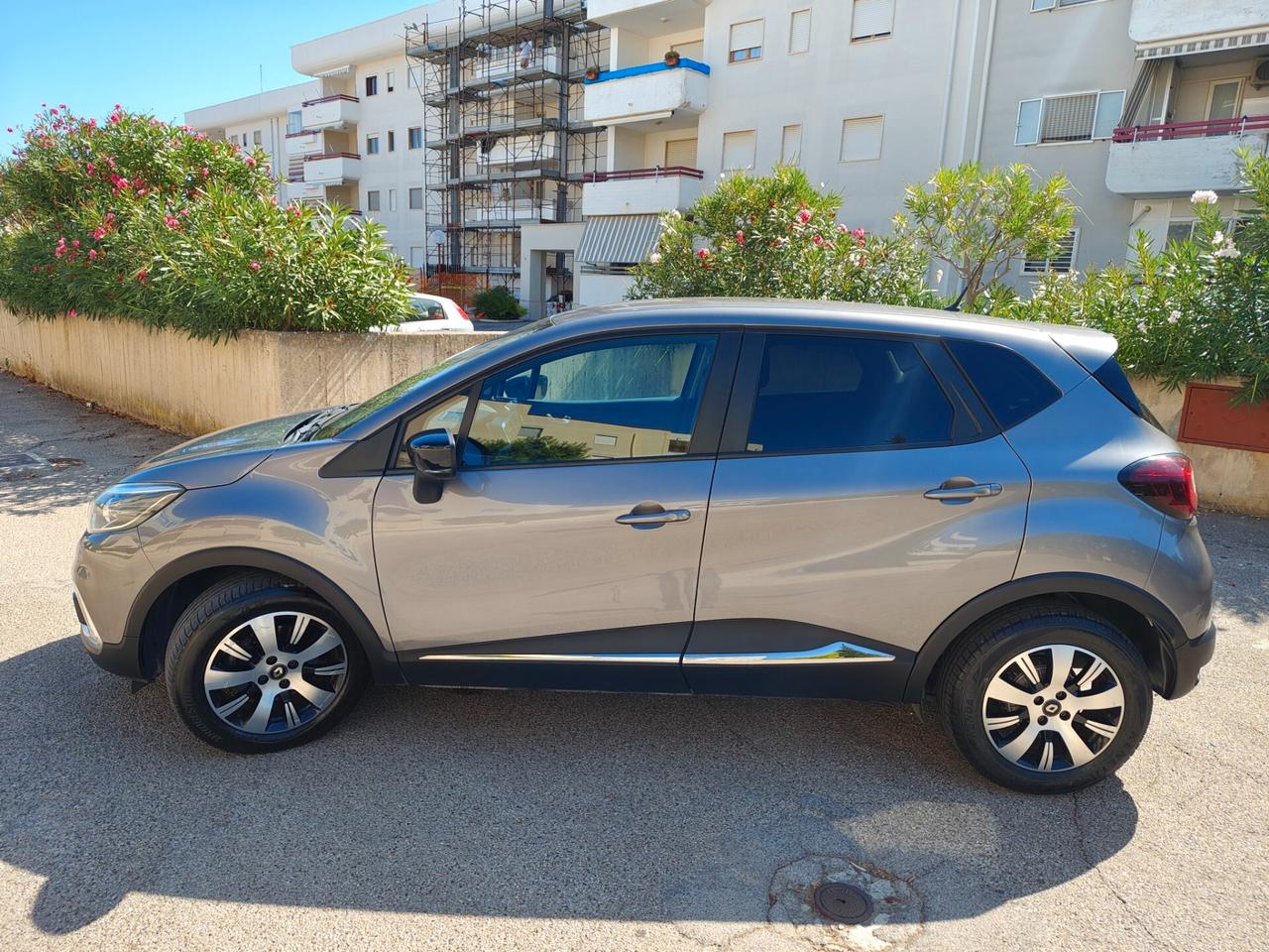 Renault Captur dCi 8V 90 CV EDC Sport Edition