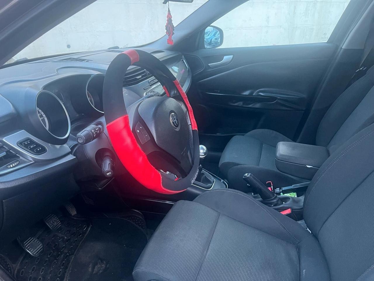 Alfa Romeo Giulietta 2.0 JTDm-2 140 CV Distinctive