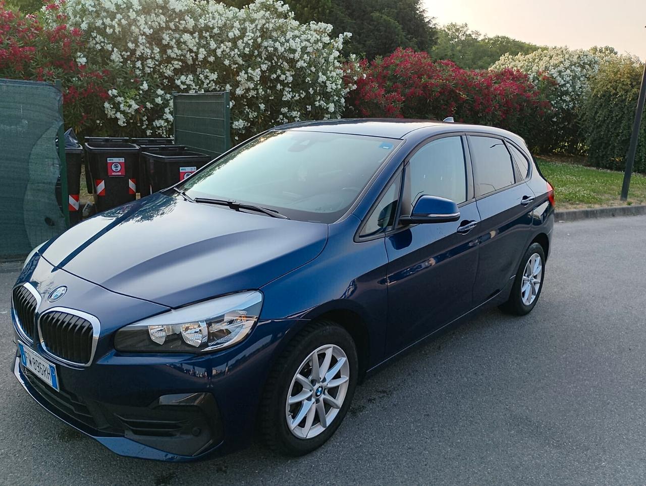Bmw 216 d anno 2019 euro 6 ok neo patente