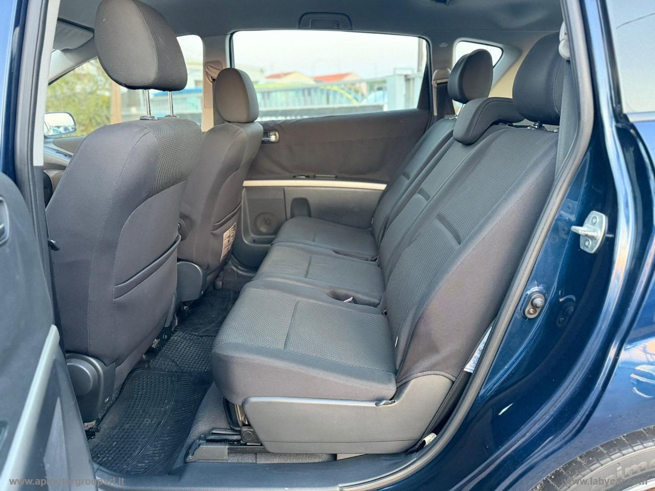 TOYOTA Corolla Verso 2.0 16V D-4D Sol 7 POSTI