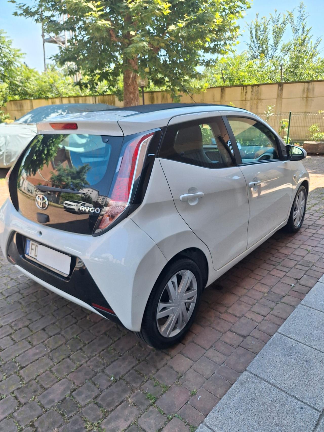 Toyota Aygo X 1.0 VVT-i 72 CV 5 porte . CABRIO