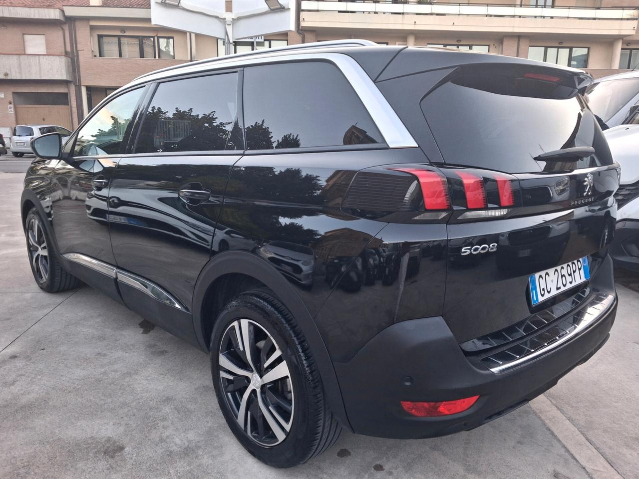 Peugeot 5008 BlueHDi 130 S&S Allure