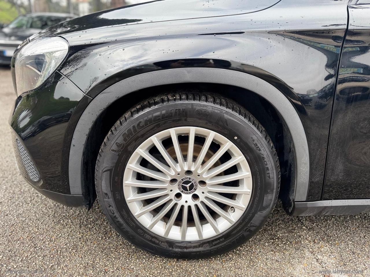 MERCEDES-BENZ GLA 180 Executive