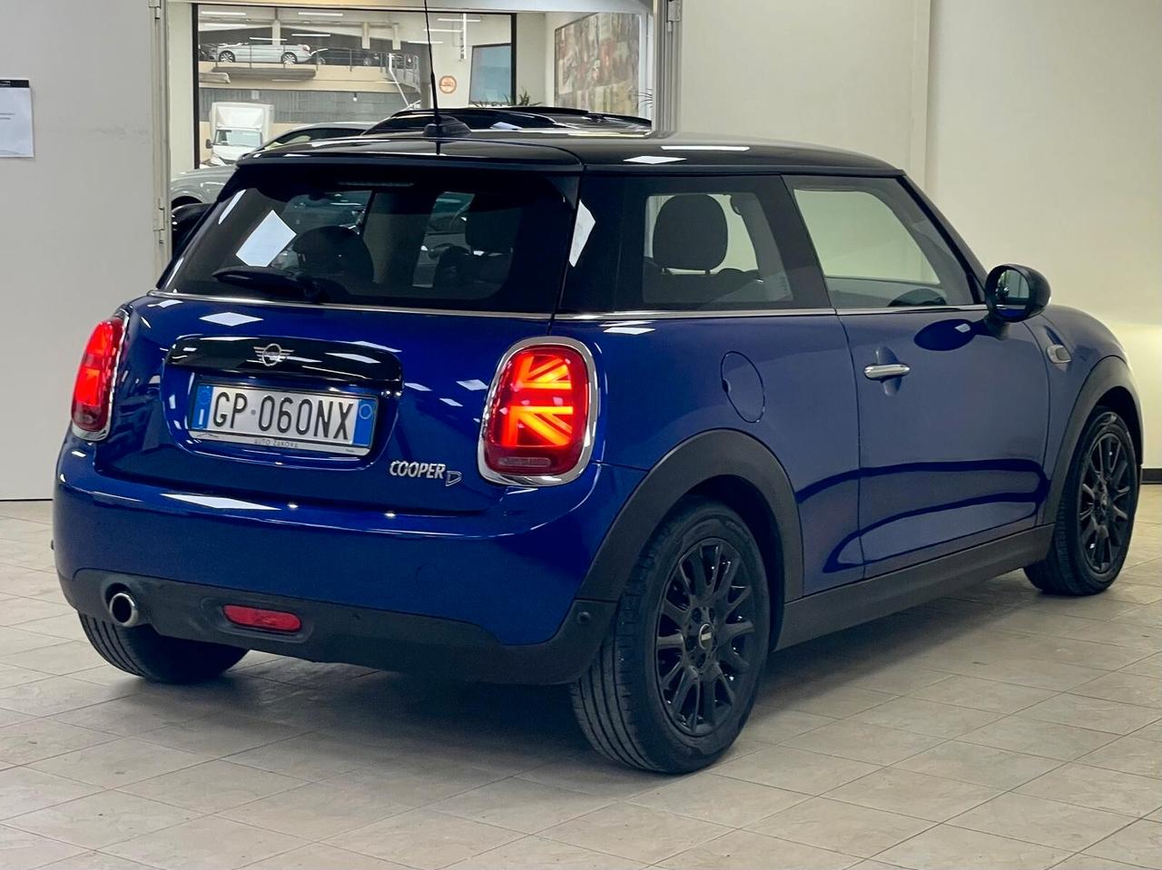 Mini Cooper D IV F56 2018 3p 1.5
