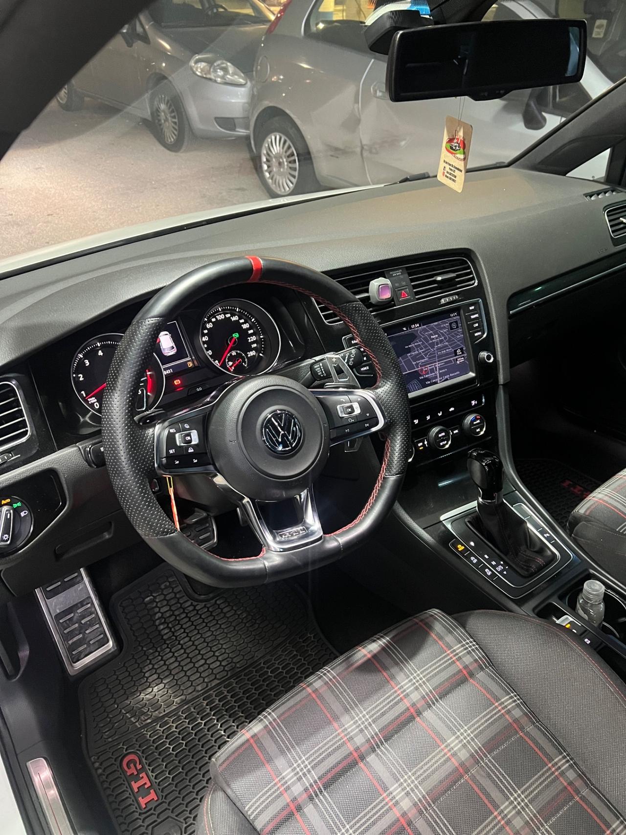 Volkswagen Golf GTI 350 CV Performance 2.0 TSI DSG 5p.