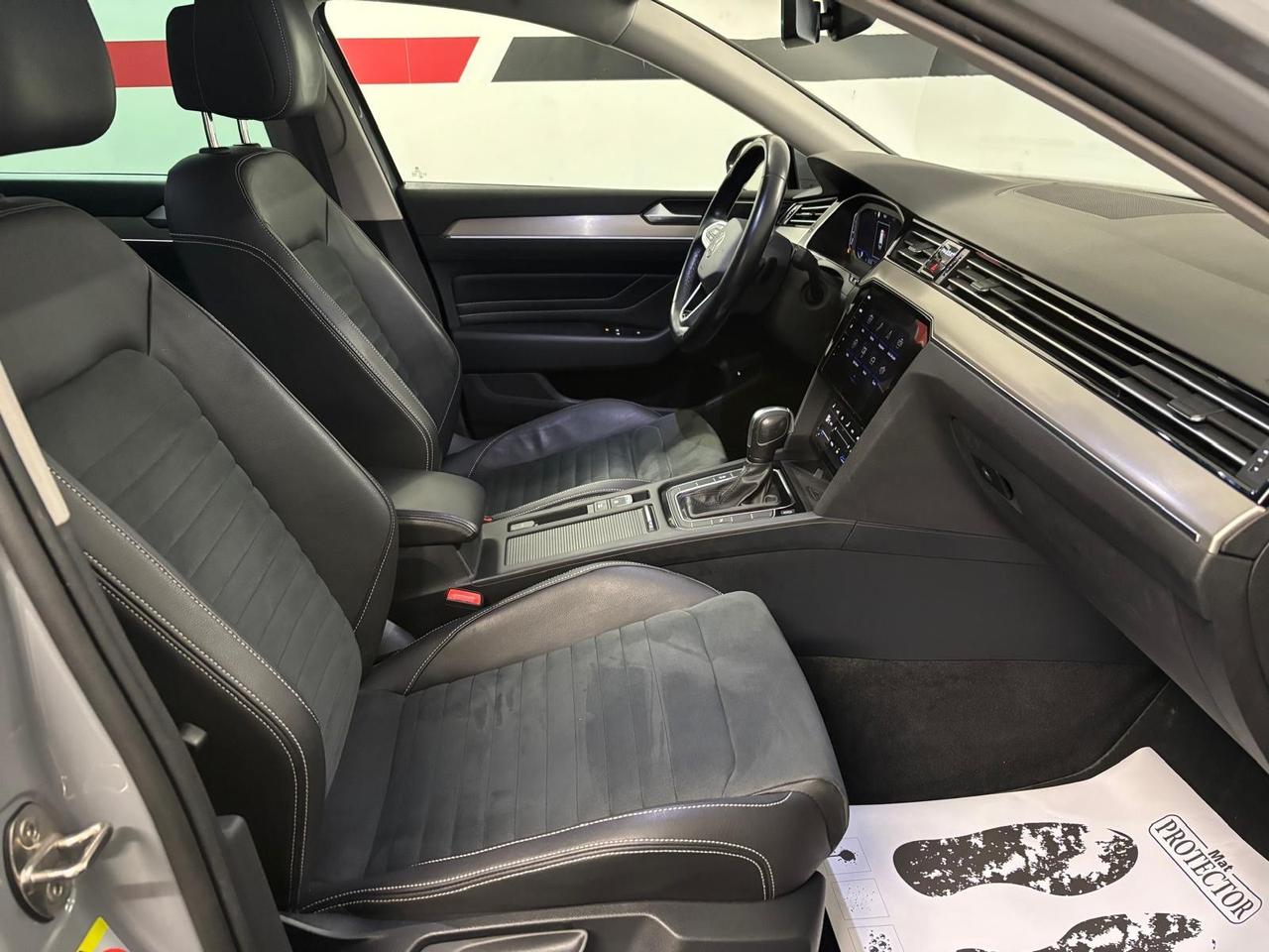 Volkswagen Passat Variant 2.0 TDI SCR EVO DSG Executive FULL OPTIONAL * REGALO SPECIALE DA AUTOWEB *