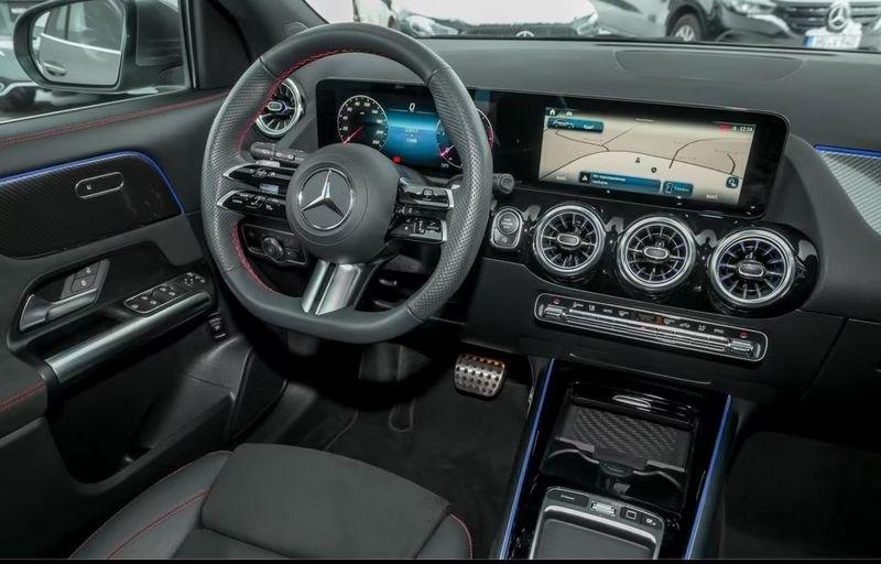 Mercedes-Benz GLA GLA 200 d AMG Line MBUX LED KEYLESS GO