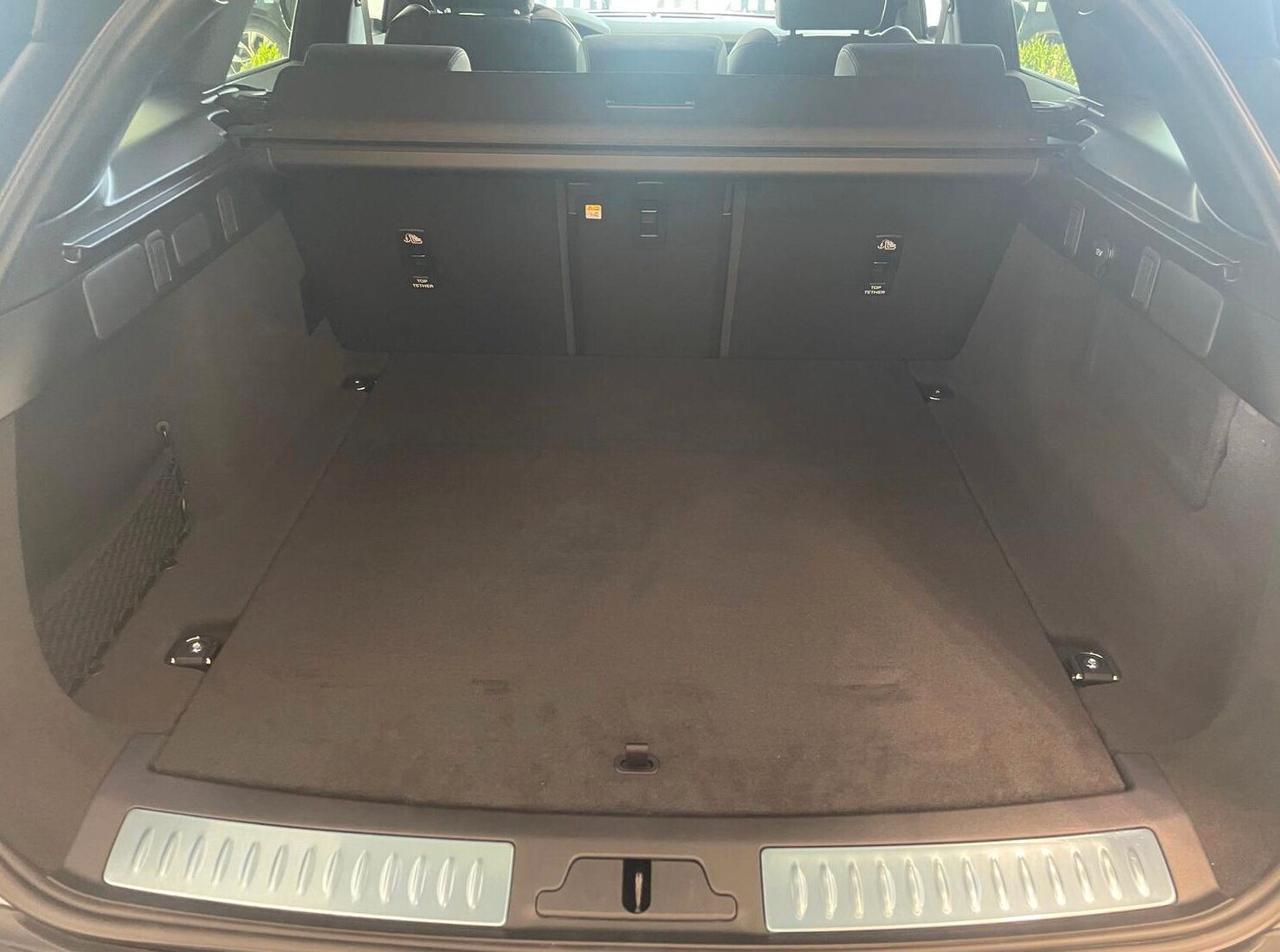 Land Rover Range Rover Velar Range Rover Velar 2.0D I4 204 CV R-Dynamic SE