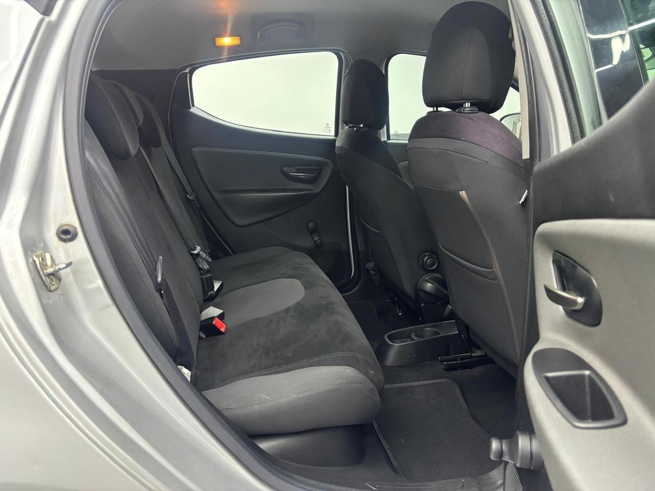 Lancia Ypsilon 1.2 69 CV 5 porte Platinum