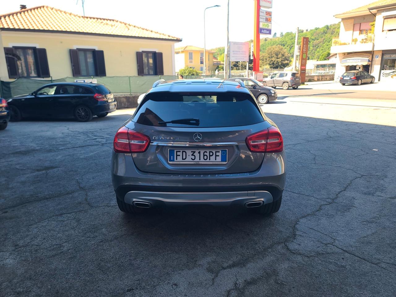 Mercedes-benz GLA 180 d Automatic Premium 2016 PROMO