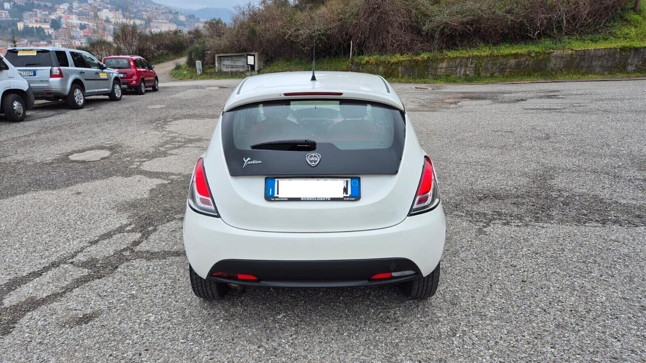 Lancia Ypsilon 1.3 MJ 95CV 5p Gold-Ok NeoPatentati