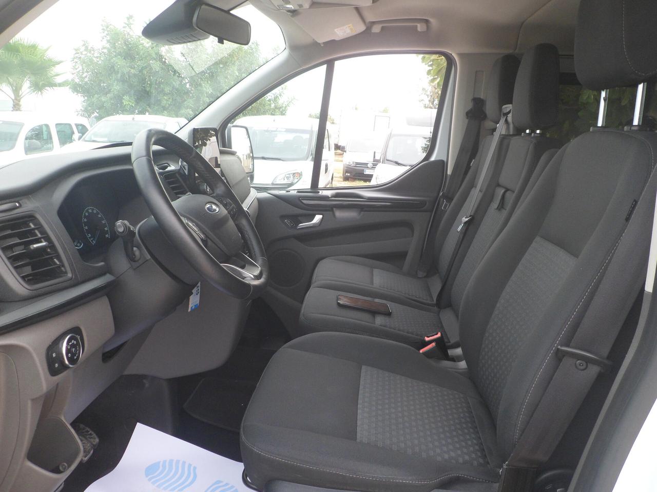 Ford Transit Custom 9 posti