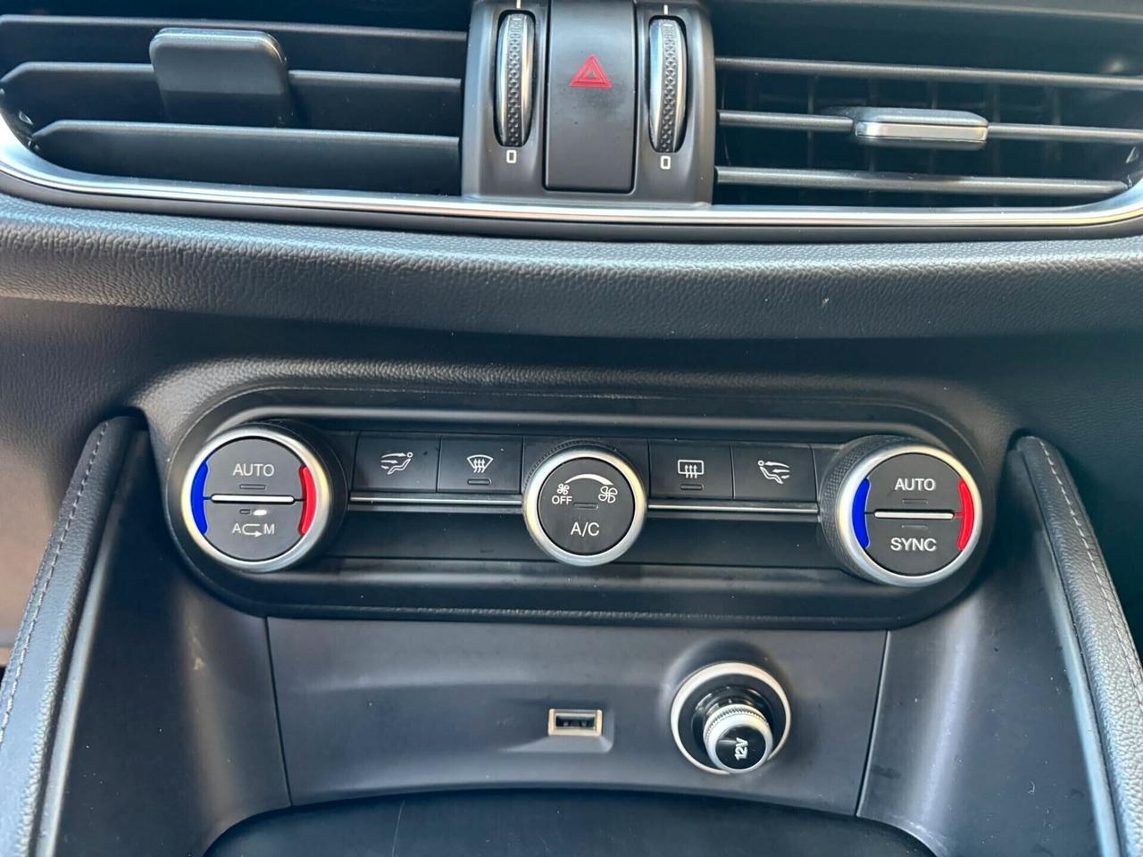 Alfa Romeo Stelvio 2.2 Turbodiesel 180 CV AT8 RWD Super/-