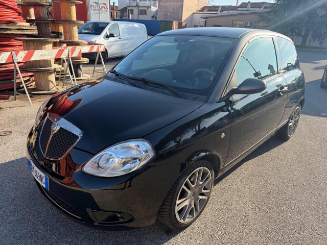 LANCIA Ypsilon 1.4 16V Sport MomoDesign senza lavoro da fare