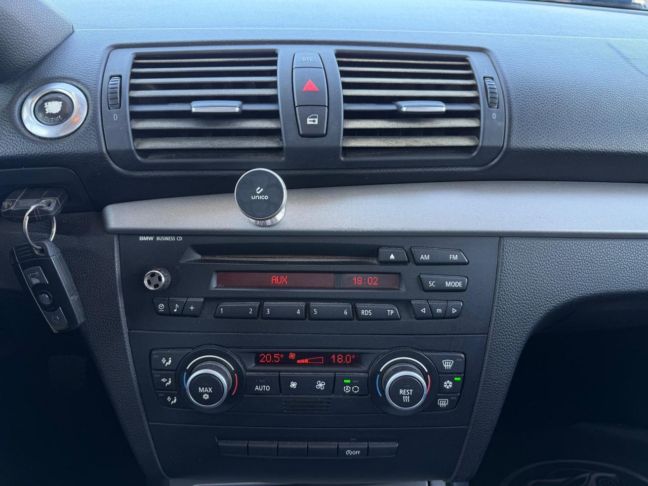 Bmw 116d 5p 2.0 Futura 116cv Total Black okneopatentati