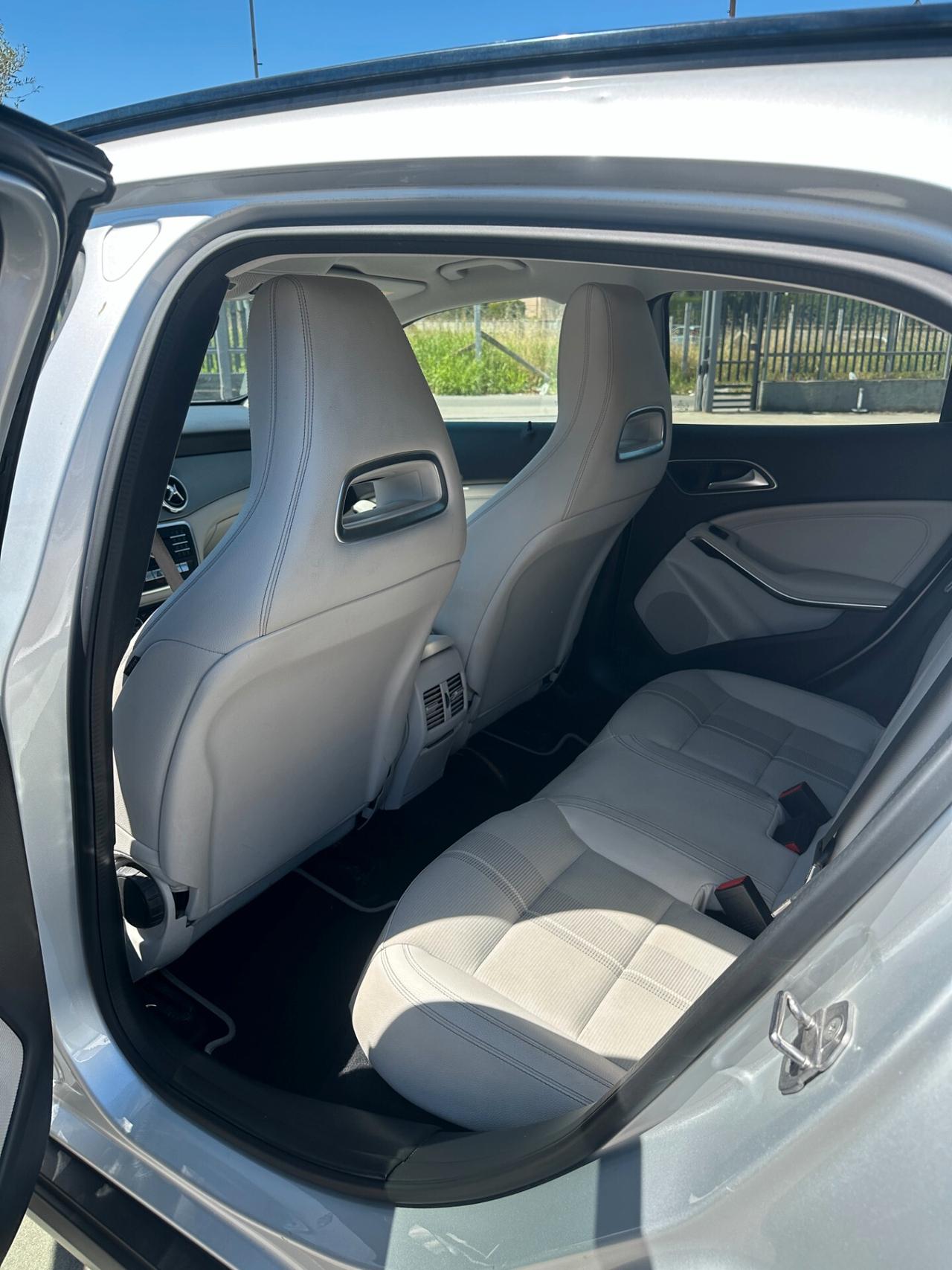 Mercedes-benz GLA 200 d Automatic Premium
