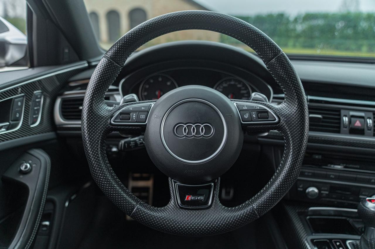 Audi RS6 AVANT - RDS01805