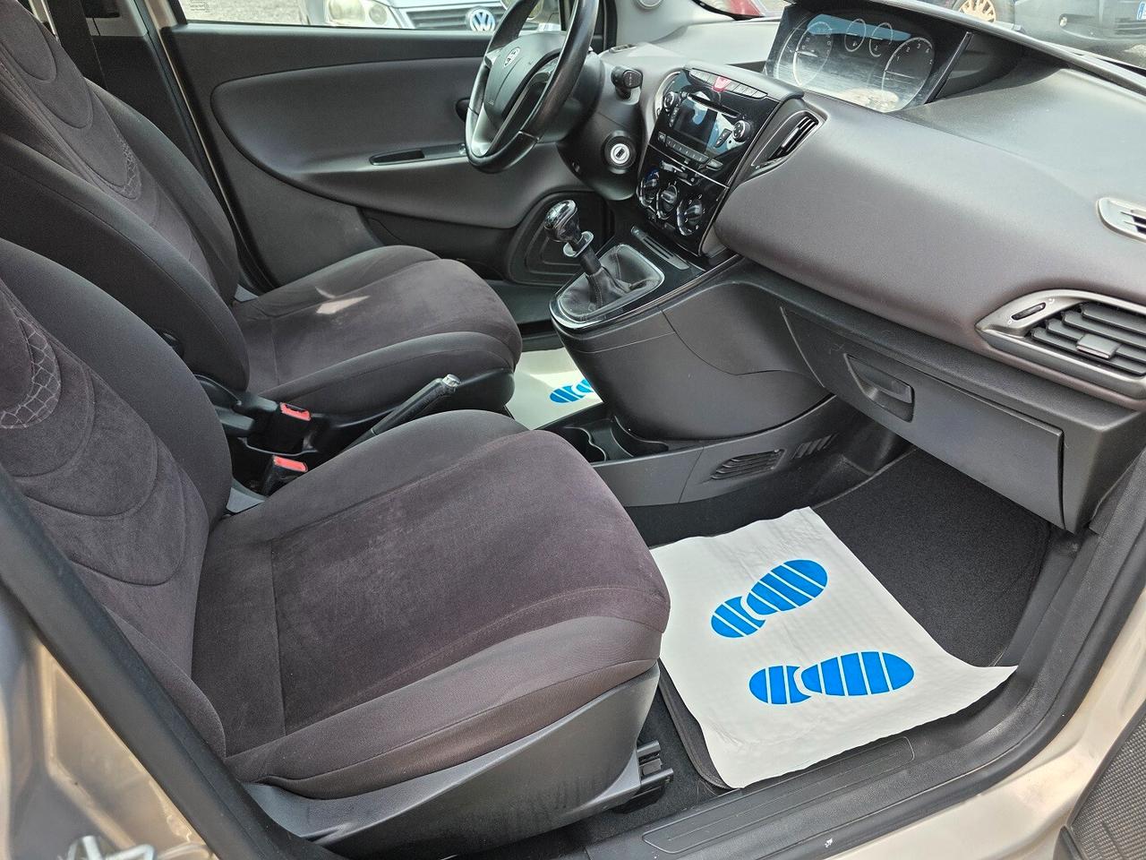Lancia Ypsilon 1.2 69 CV 5 porte UNICO PROPRIETARIO