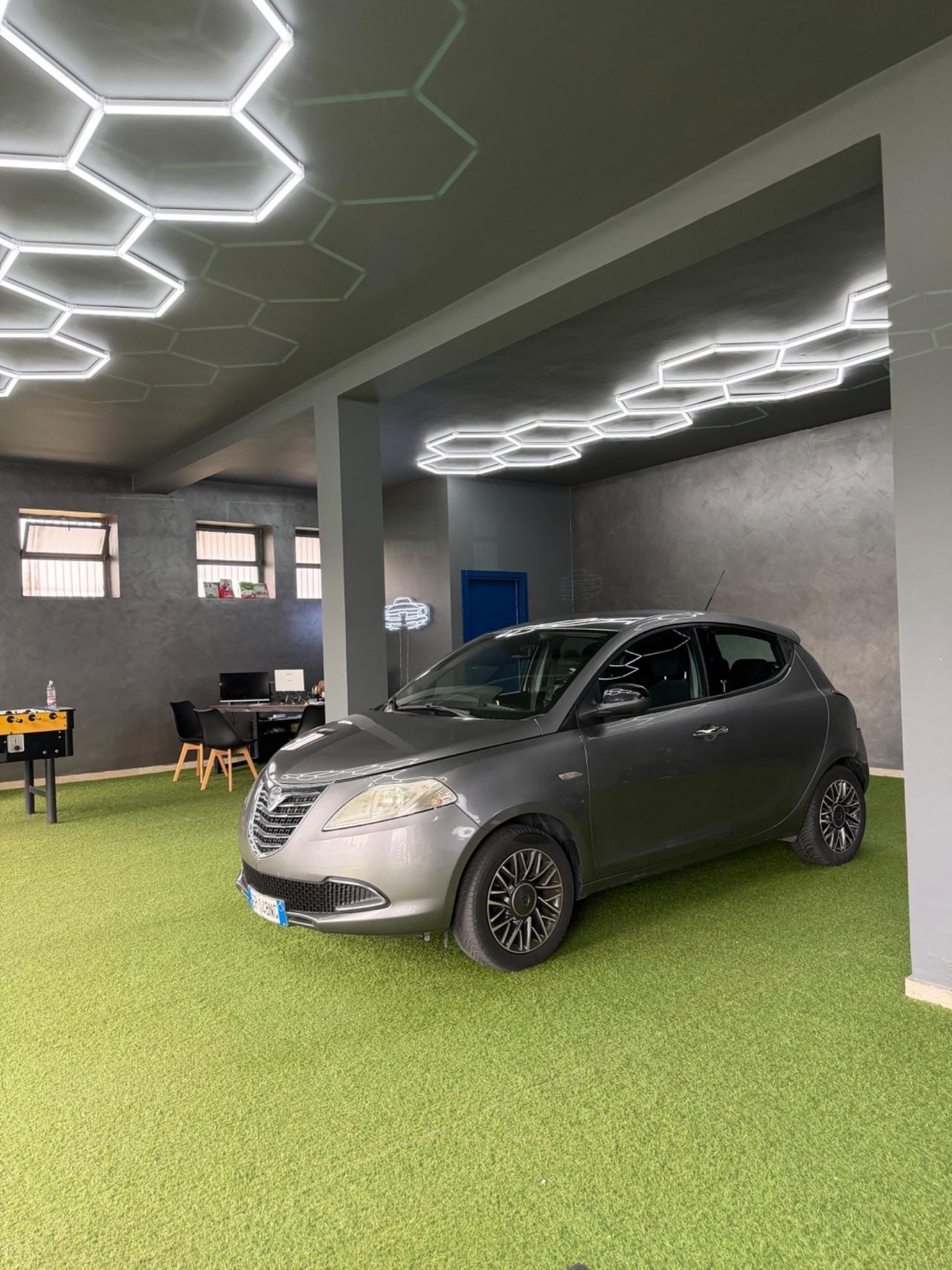 Lancia Ypsilon 1.2 Benz 69 CV