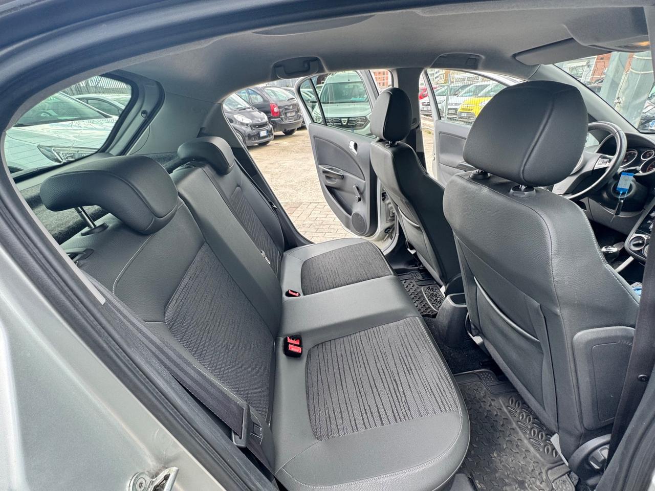 Opel Corsa 1.2 85CV 5 porte GPL-TECH Edition