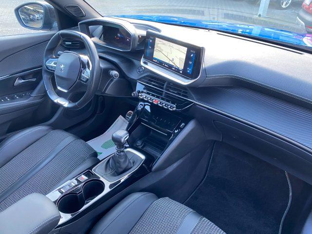 PEUGEOT 2008 PureTech 130 S&S GT Line