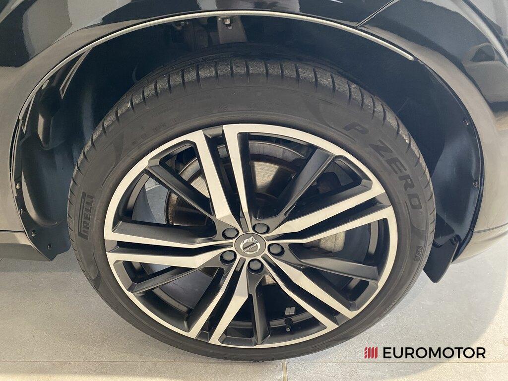 Volvo XC60 2.0 B4 R-Design AWD Geartronic