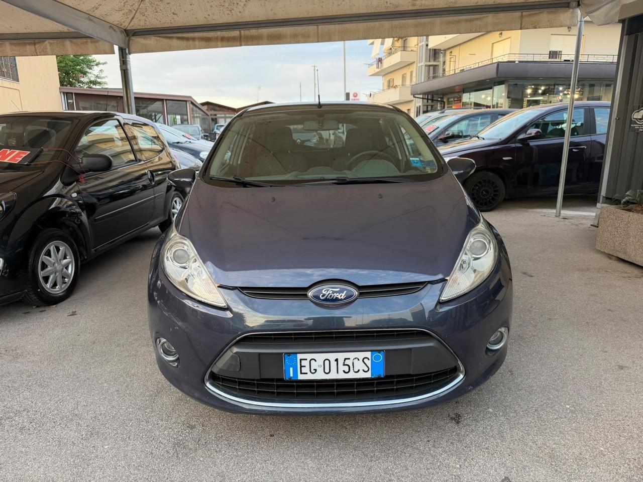 Ford Fiesta 1.4 TDCi 70CV 5 porte Titanium