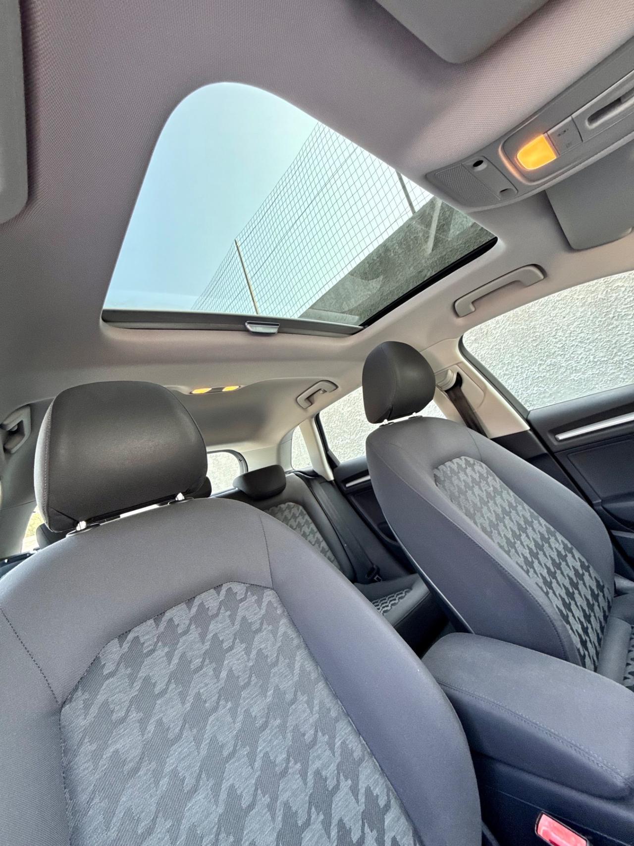 Audi A3 1.6 TDI,TETTO APRIBILE ,Climatronic bizona,Navi,ecc.