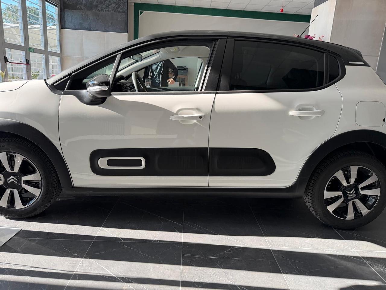 Citroen C3 PureTech 110 S&S EAT6 Shine