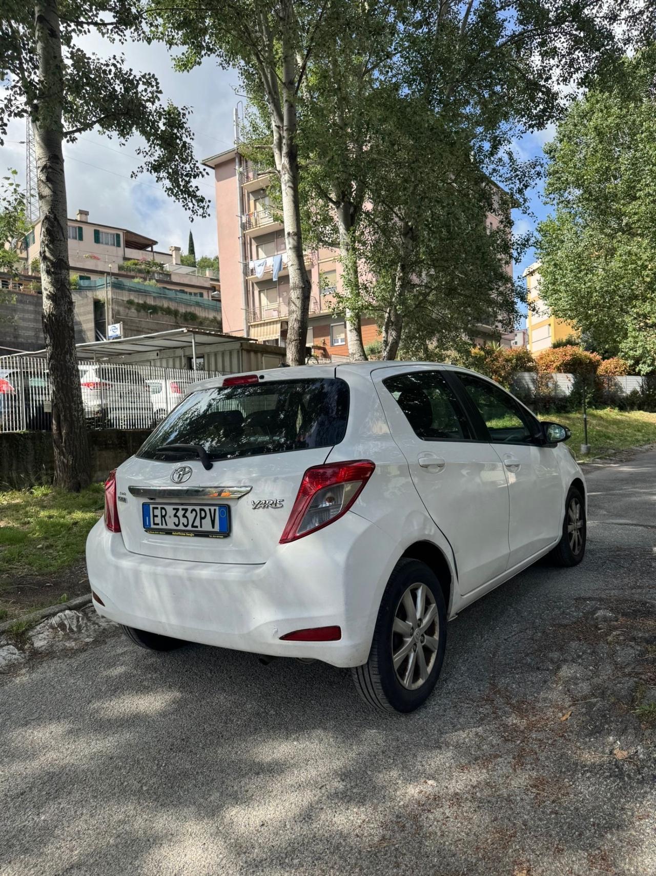 Toyota Yaris 1.0 5 porte Lounge