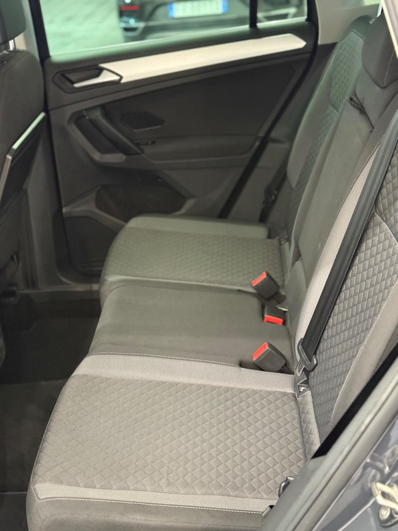 Volkswagen Tiguan 2.0 TDI SCR DSG Business BlueMotion Technology