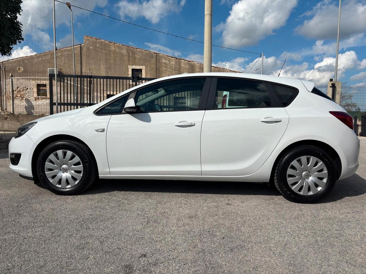 Opel Astra 1.7 CDTI 110CV 4 porte Cosmo