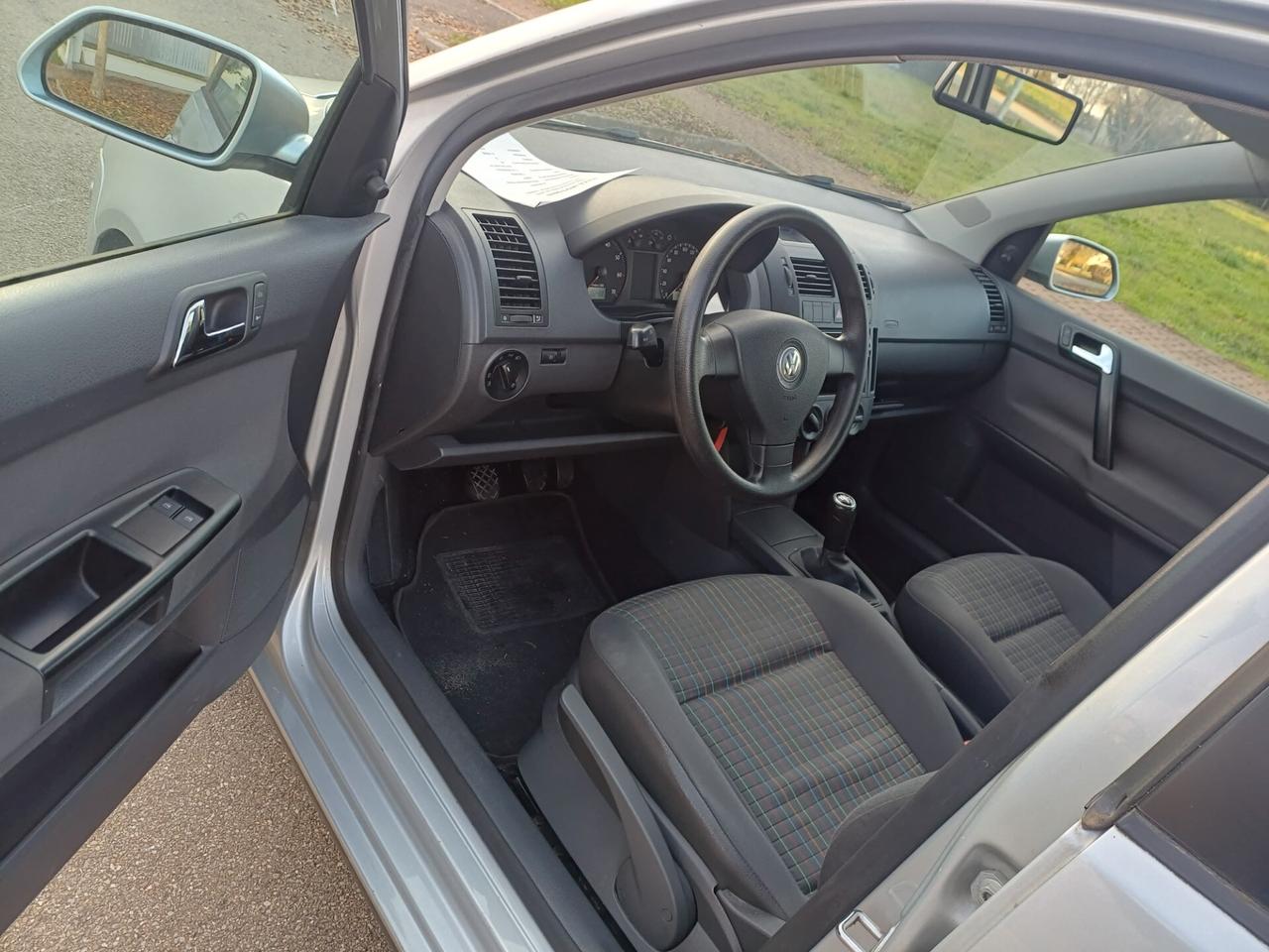 Volkswagen Polo 1.2/70CV 12V 5p. Comfortline