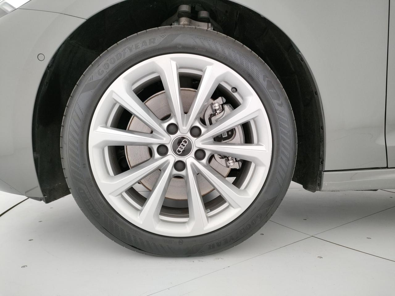 Audi A5 berlina 2.0 tdi mhev+ business advanced 204cv s-tronic