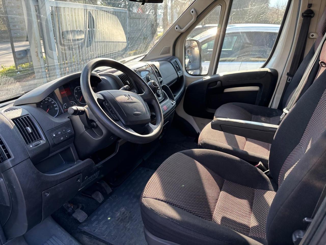 Peugeot Boxer 330 2.2 HDi/130CV FAP PC-TN Combi Comfort