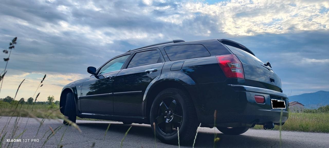 RARA Chrysler 300C (5.700 V8 340cv HEMI) AWD