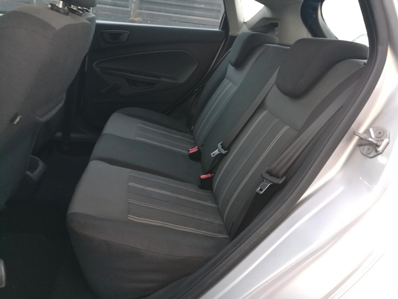 Ford Fiesta 1.4 GPL MOTORE ROTTO
