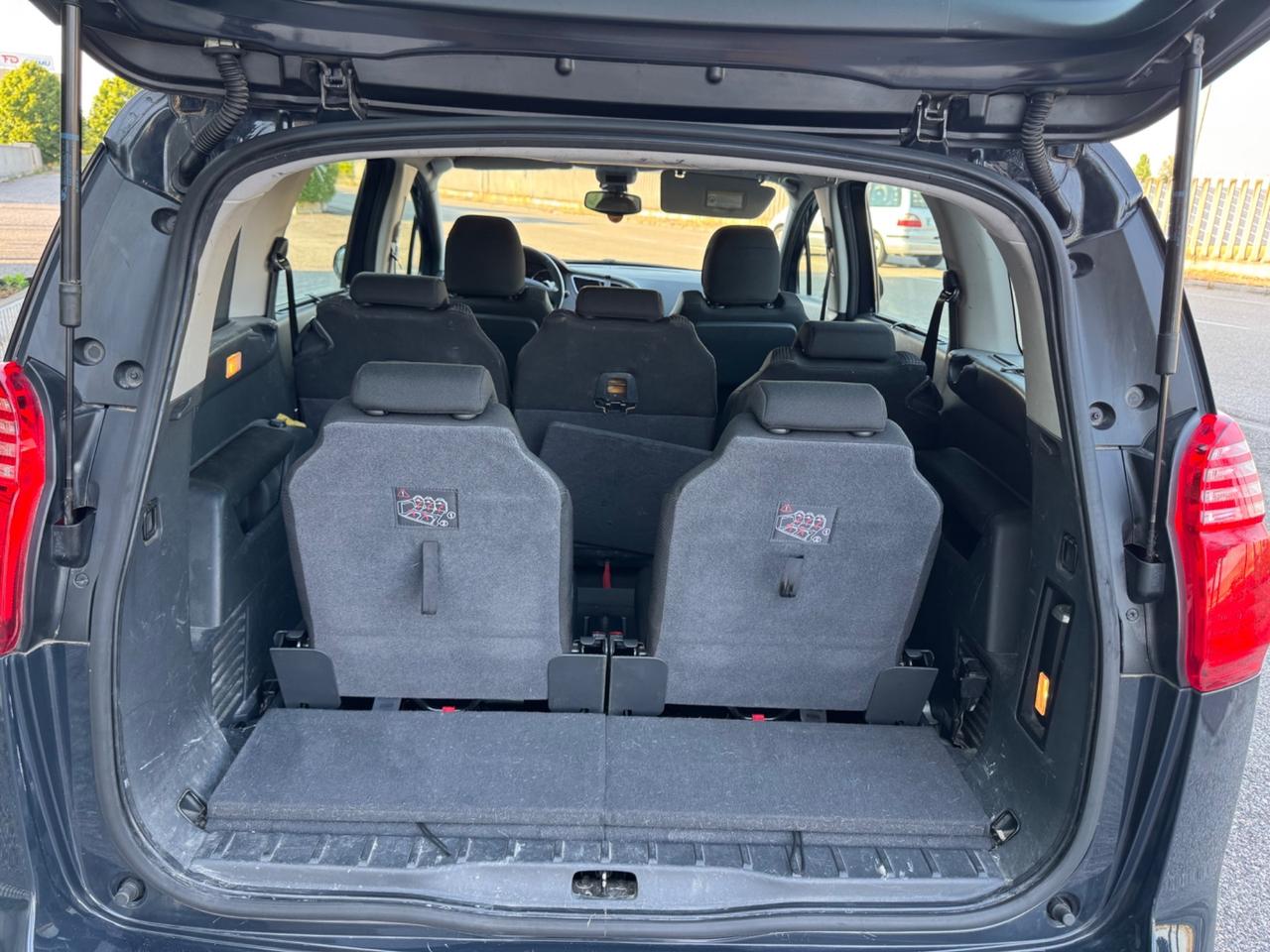 Peugeot 5008 1.6 HDi 110CV Automatico 7Posti