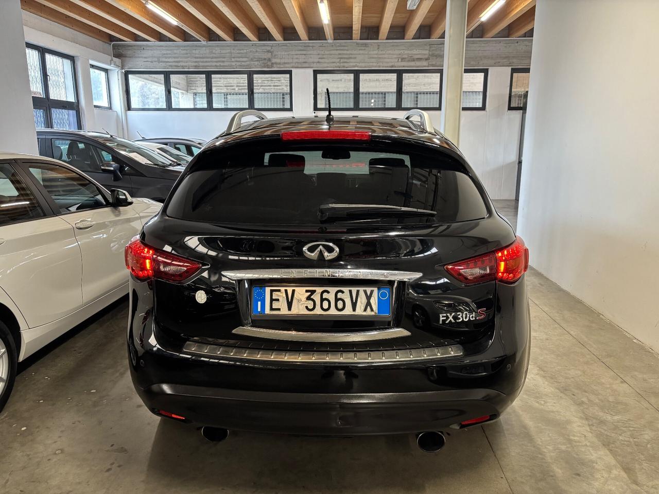 Infiniti FX FX30d S PREMIUM |FULL OPT. |